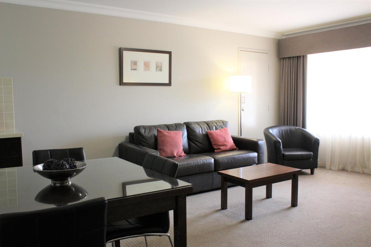Carlyle Suites & Apartments Wagga Wagga Exteriör bild