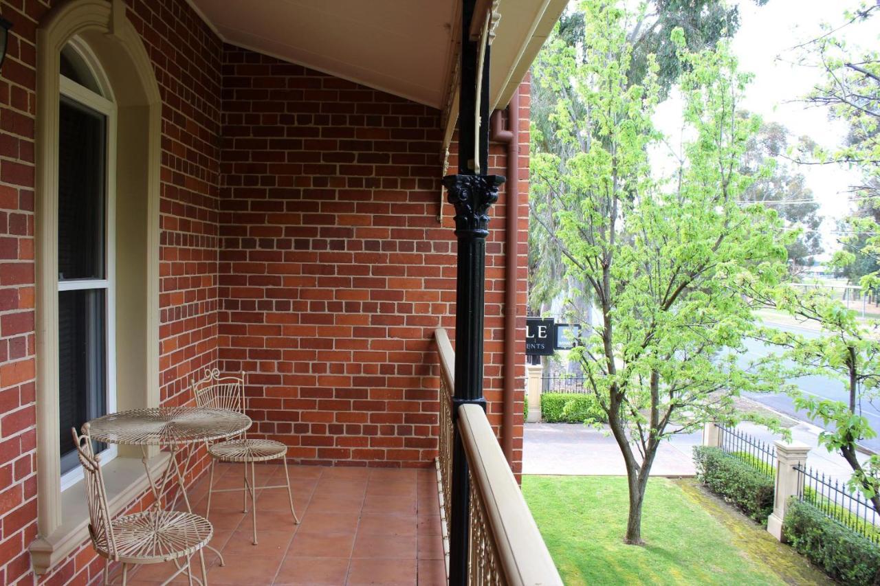 Carlyle Suites & Apartments Wagga Wagga Exteriör bild